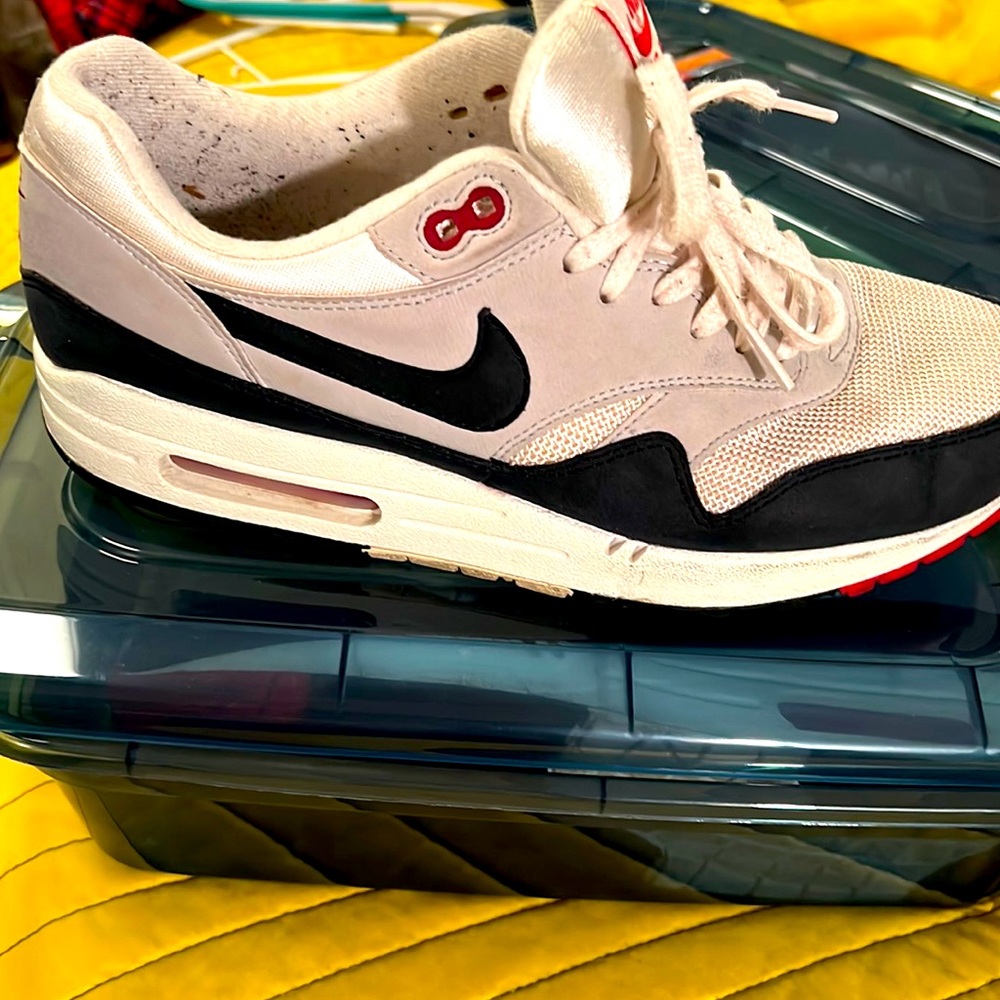Women’s Nike shoes